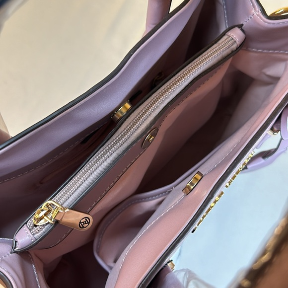 NWT Adrienne Vittadini Lilac Marina Collection Crocodile Tote w/Crossbody Strap - Picture 9 of 13